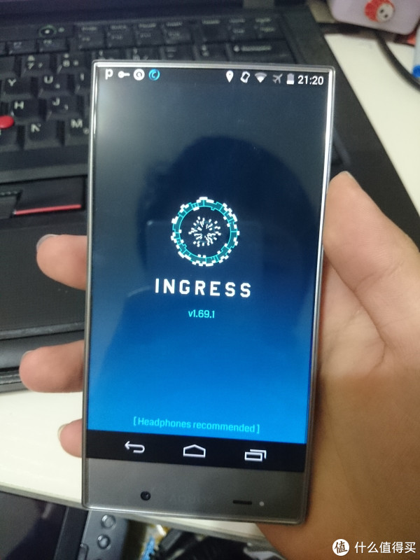 Sharp 夏普 Aquos Crystal 无边框手机 Boost M