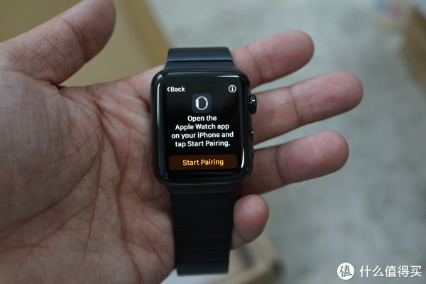 终于等到你:42MM 深空灰钢链式 Apple Watch