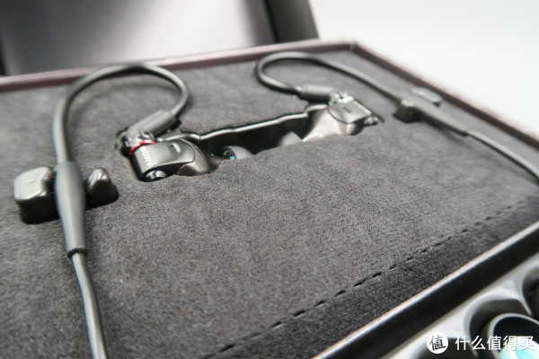 信仰充值中… Sony EX1000(EXK)耳机 开箱