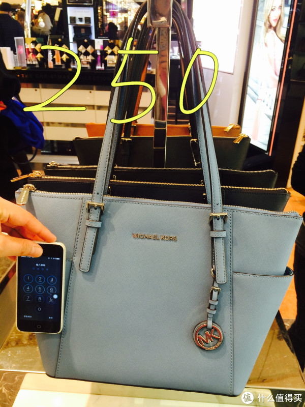 巴黎老佛爷购物--欧米茄实退税折扣+浪琴实价