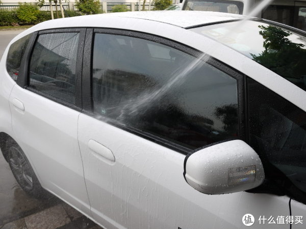 雨季开车看不清?老司机真空无打底分享6种「雨敌」购买使用指南