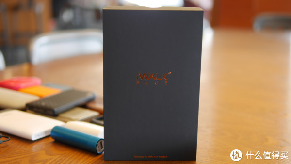 Less is More——iWalk 魔蝎8000 自带充电线 移动电源 简评