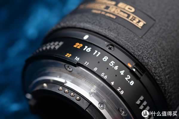 总要有一只180:AF NIKKOR 180mm1:2.8长焦镜头