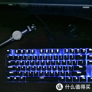 来自11.11兑换——Rantopad 镭拓 MXX 背光游戏机械键盘 青轴