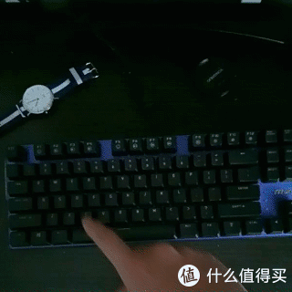 来自11.11兑换——Rantopad 镭拓 MXX 背光游戏机械键盘 青轴
