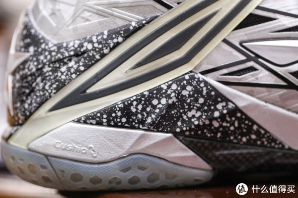 我的羽毛球装备 篇三:#本站首晒# 中国 荣耀 李