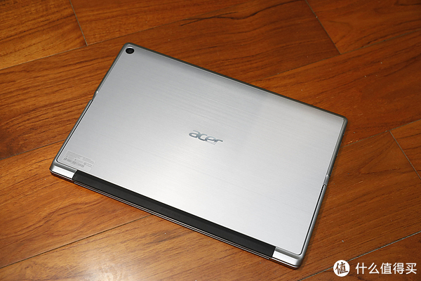 高性价比的二合一笔记本-Acer Swith Alpha 12