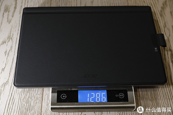 高性价比的二合一笔记本-Acer Swith Alpha 12