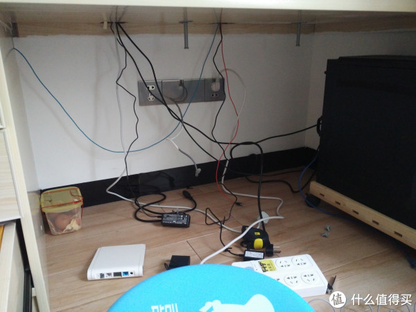 记一次东施效颦的桌底理线_生活记录_什么值