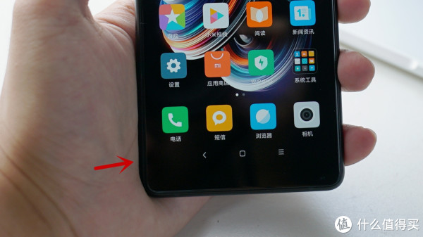 黑边感人?工艺倒退?小米MIX2上手体验,对比M