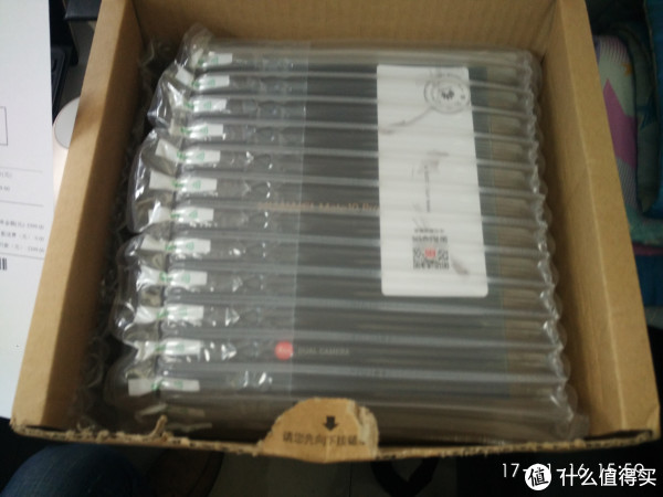 宝石蓝的精致- HUAWEI 华为 Mate 10 Pro 6G+